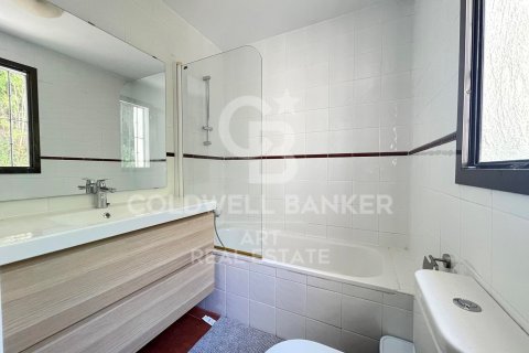 Kaupunkipientalo myytävänä Casares, Malaga, Espanja, 3 makuuhuonetta, 120 m2 No. 157779 - kuva 7