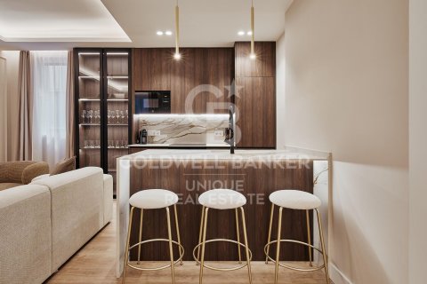 Apartamento en venta en Madrid, España 3 dormitorios, 105 m2 No. 157775 - foto 9