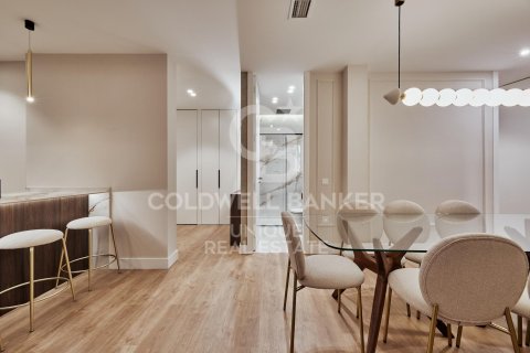 Apartamento en venta en Madrid, España 3 dormitorios, 105 m2 No. 157775 - foto 6