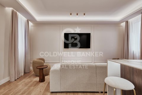 Apartamento en venta en Madrid, España 3 dormitorios, 105 m2 No. 157775 - foto 2