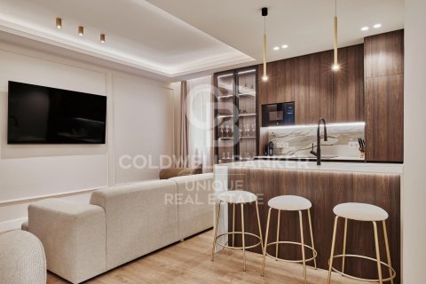 Apartamento en venta en Madrid, España 3 dormitorios, 105 m2 No. 157775 - foto 8