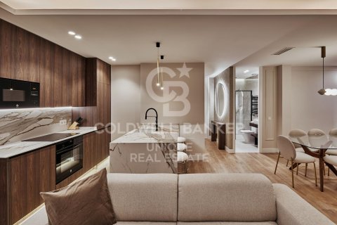 Apartamento en venta en Madrid, España 3 dormitorios, 105 m2 No. 157775 - foto 5