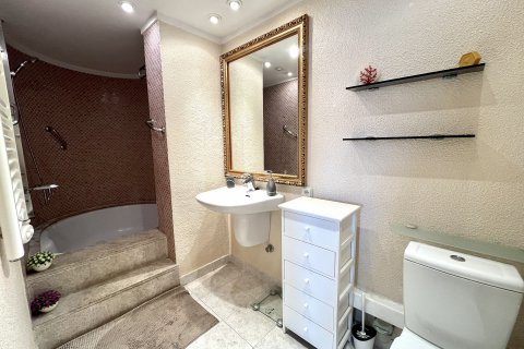 Apartment for rent Palma de Majorca, Mallorca, Spain 3 bedrooms, 118 sq.m. No. 111949 - photo 12