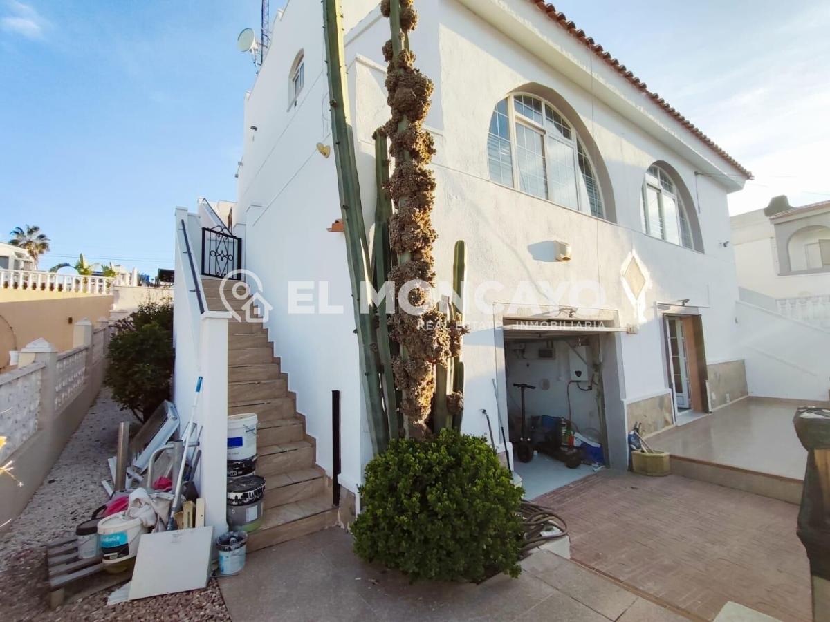 Villa San Miguel de Salinas, Alicante, Spānijā 6 istabas, 289 m2 Nr. 149154