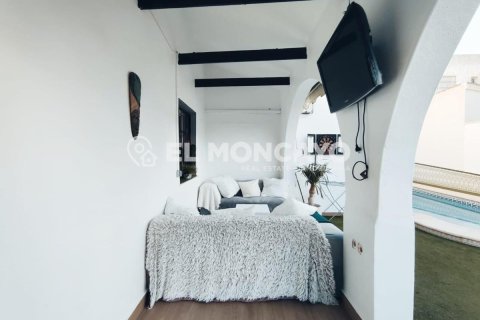 Villa en venta en San Miguel de Salinas, Alicante, España 6 dormitorios, 289 m2 No. 149154 - foto 9