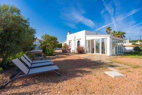 Villa en venta Mahon, Menorca, España 2 dormitorios, 60 m2 No. 138480 - foto 1
