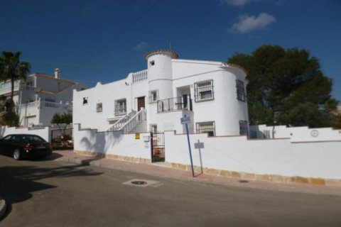 Villa till salu i Villamartin, Alicante, Spanien 5 sovrum, 203 kvm. Nr. 163118 - foto 12