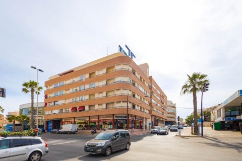 Dzīvoklis pārdošanā Torrevieja, Alicante, Spānijā 3 istabas, 116 m2 Nr. 163117 - attēls 29