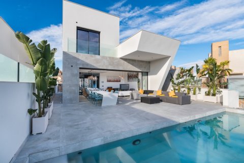 Villa en venta en Ciudad Quesada, Alicante, España 3 dormitorios, 252 m2 No. 144710 - foto 1