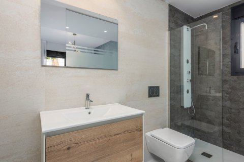 Huoneisto myytävänä San Miguel de Salinas, Alicante, Espanja, 3 makuuhuonetta, 92 m2 No. 144714 - kuva 11