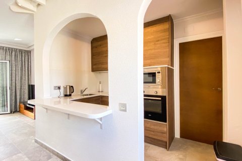 Lägenhet för uthyrning i Punta Prima, Alicante, Spanien 2 sovrum, 67 kvm. Nr. 144864 - foto 10