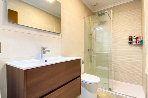 Lägenhet för uthyrning i Punta Prima, Alicante, Spanien 2 sovrum, 67 kvm. Nr. 144864 - foto 5