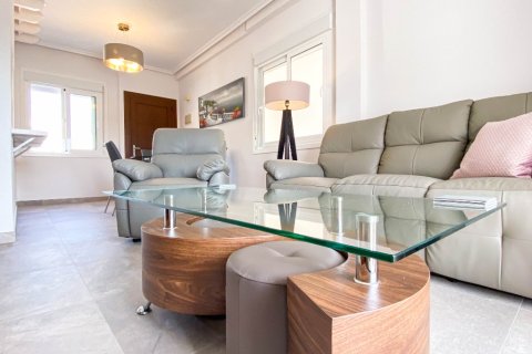 Lägenhet för uthyrning i Punta Prima, Alicante, Spanien 2 sovrum, 67 kvm. Nr. 144864 - foto 17