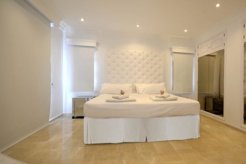 Villa for rent Portals Nous, Mallorca, Spain 5 bedrooms, 543 sq.m. No. 111772 - photo 15