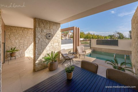 Продажа таухауса в Долорес, Аликанте, Испания 3 спальни, 166м2 №142856 - фото 1