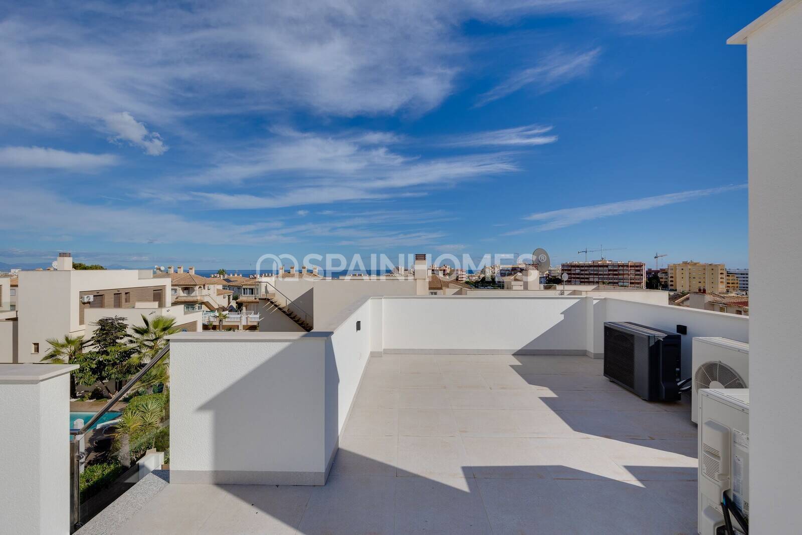 Huvila Torrevieja, Alicante, Espanja 4 makuuhuonetta, 202 m2 No. 166861