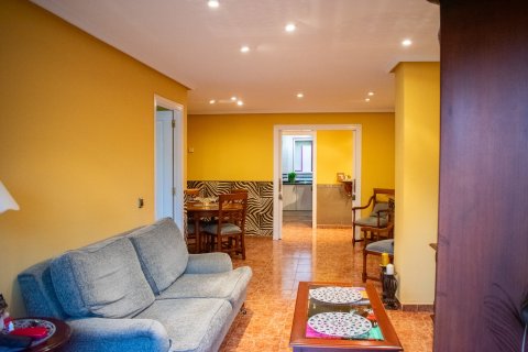 Продажа квартиры в Гуардамар-дель-Сегура, Аликанте, Испания 3 спальни, 106м2 №119035 - фото 6