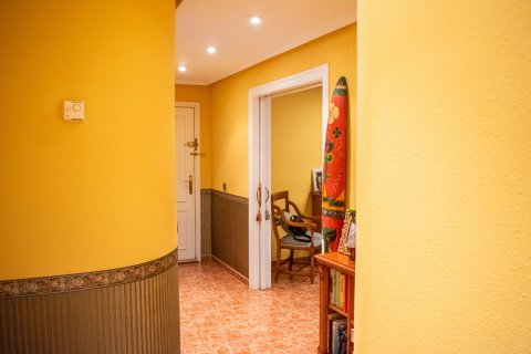 Продажа квартиры в Гуардамар-дель-Сегура, Аликанте, Испания 3 спальни, 106м2 №119035 - фото 11