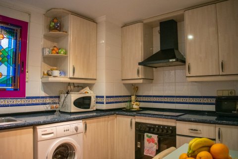 Продажа квартиры в Гуардамар-дель-Сегура, Аликанте, Испания 3 спальни, 106м2 №119035 - фото 20
