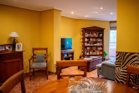 Продажа квартиры в Гуардамар-дель-Сегура, Аликанте, Испания 3 спальни, 106м2 №119035 - фото 29