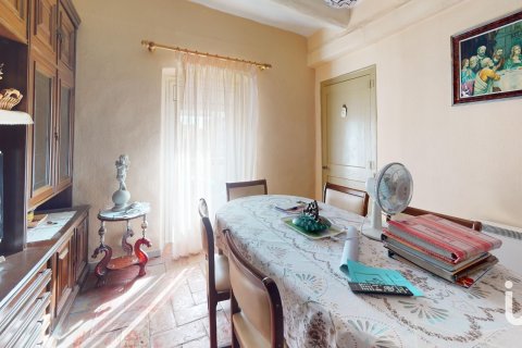 Kamienica w Casserres, Barcelona, Hiszpania 5 sypialni, 300 mkw. nr 153881 – zdjęcie 19