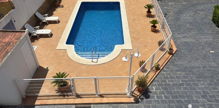 House in Oliva, Valencia, Spain 4 bedrooms, 370 sq.m. No. 153882