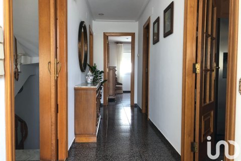 House for sale in Oliva, Valencia, Spain 4 bedrooms, 370 sq.m. No. 153882 - photo 7
