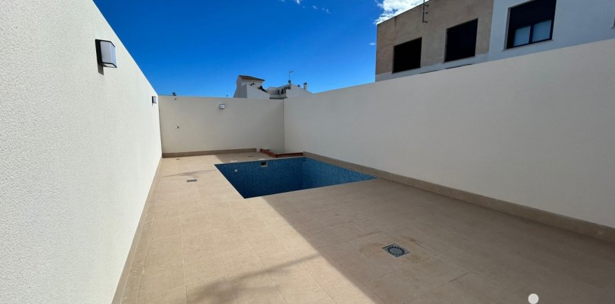 Dom w Pilar de la Horadada, Alicante, Hiszpania 3 sypialnie, 130 mkw. nr 153877