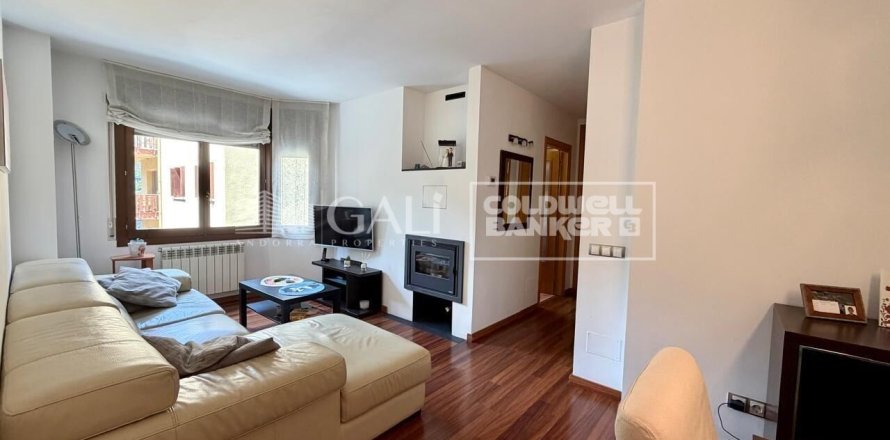 Apartment à Principado De Andorra (Ninguna Poblacion Tiene C.P.), Lleida, Espagne 3 chambres, 80 m2 No. 178654