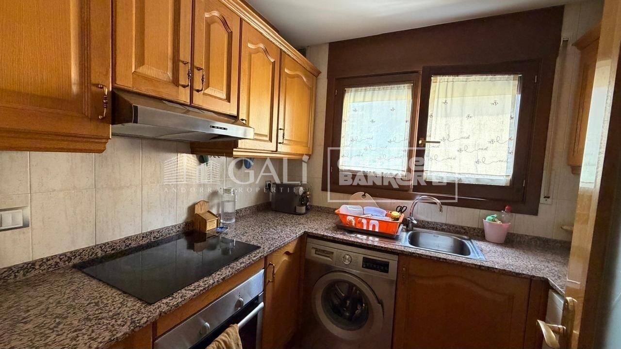Apartment à Principado De Andorra (Ninguna Poblacion Tiene C.P.), Lleida, Espagne 3 chambres, 80 m2 No. 178654
