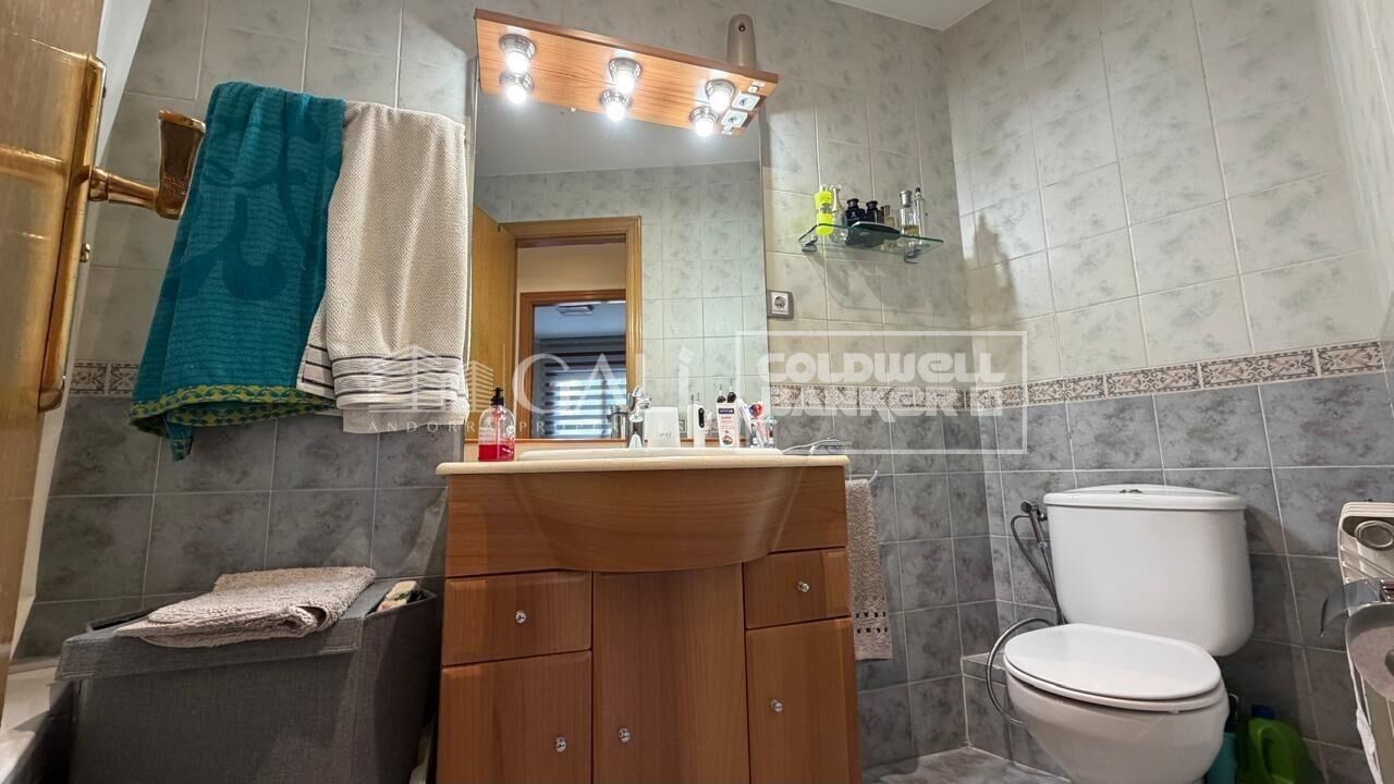 Apartment à Principado De Andorra (Ninguna Poblacion Tiene C.P.), Lleida, Espagne 3 chambres, 80 m2 No. 178654
