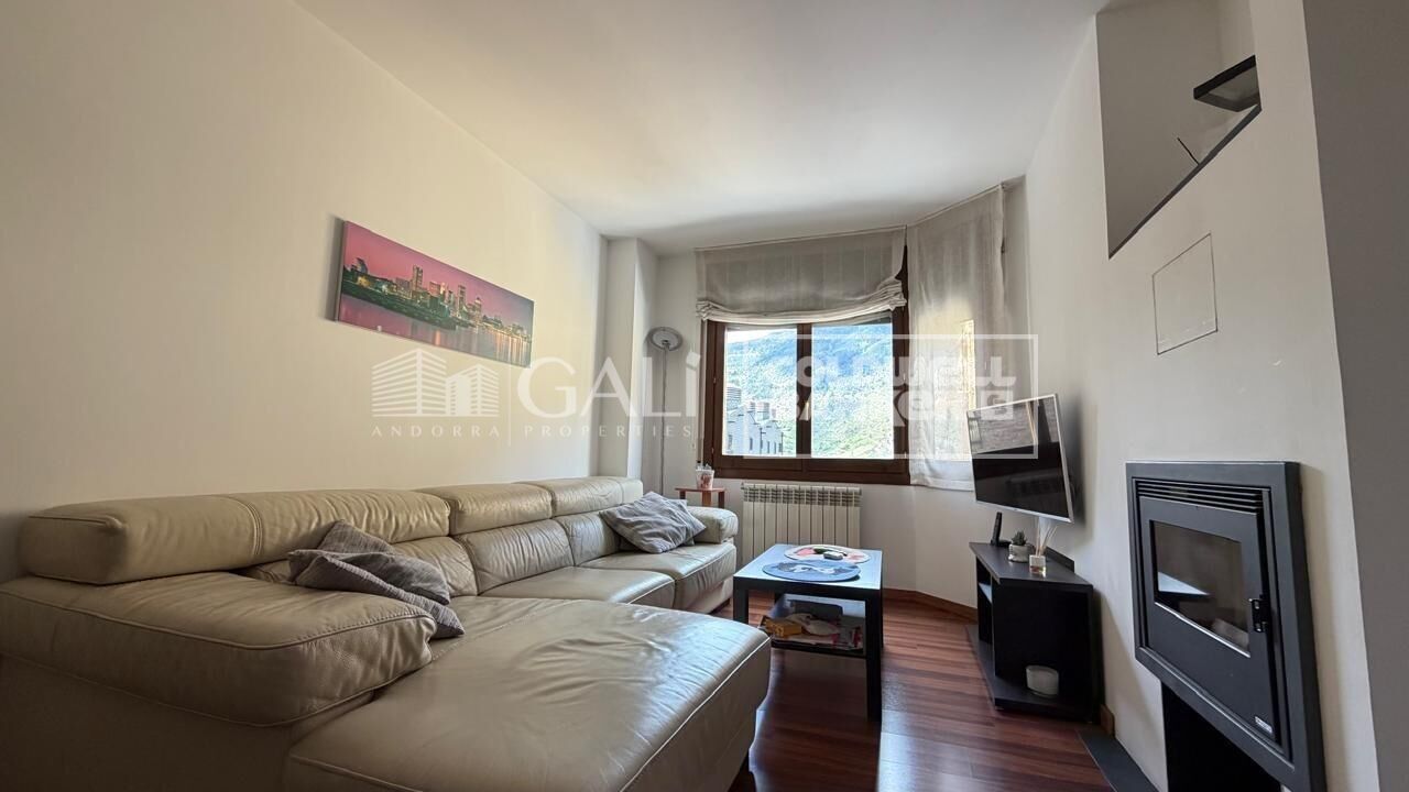 Apartment à Principado De Andorra (Ninguna Poblacion Tiene C.P.), Lleida, Espagne 3 chambres, 80 m2 No. 178654