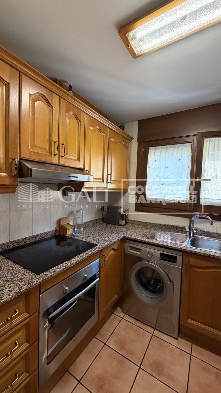 Apartment à Principado De Andorra (Ninguna Poblacion Tiene C.P.), Lleida, Espagne 3 chambres, 80 m2 No. 178654