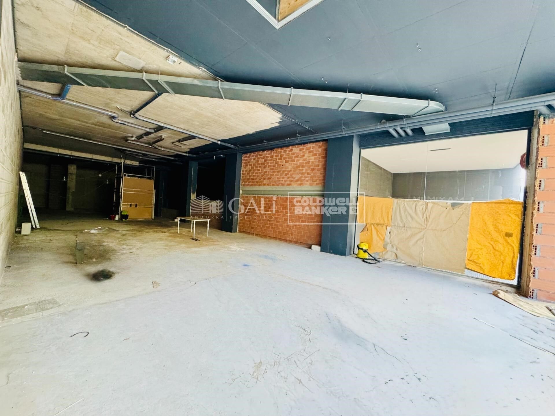 Gewerbeimmobilien in Principado De Andorra (Ninguna Poblacion Tiene C.P.), Lleida, Spanien 395 m2 Nr. 178648