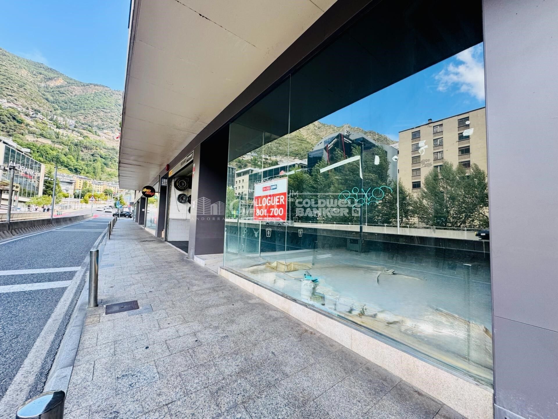 Gewerbeimmobilien in Principado De Andorra (Ninguna Poblacion Tiene C.P.), Lleida, Spanien 395 m2 Nr. 178648