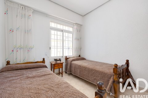 Wohnung zum Verkauf in Torrevieja, Alicante, Spanien 4 Schlafzimmer, 108 m2 Nr. 152693 - Foto 25