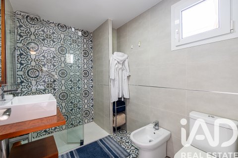 Lägenhet till salu i Ayamonte, Huelva, Spanien 3 sovrum, 213 kvm. Nr. 152691 - foto 11