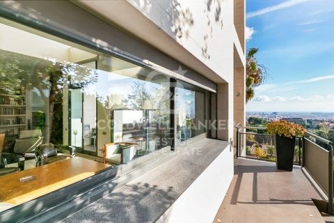 Hus till salu i Esplugues de Llobregat, Barcelona, Spanien 4 sovrum, 452 kvm. Nr. 159655 - foto 23