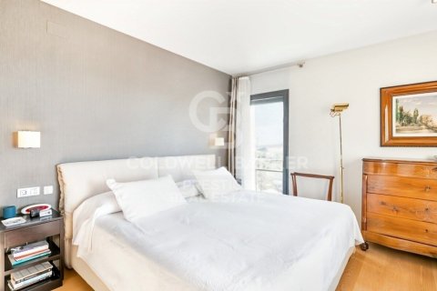 Hus till salu i Esplugues de Llobregat, Barcelona, Spanien 4 sovrum, 452 kvm. Nr. 159655 - foto 19