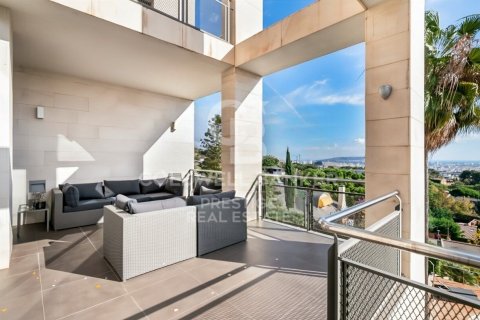 Hus till salu i Esplugues de Llobregat, Barcelona, Spanien 4 sovrum, 452 kvm. Nr. 159655 - foto 8