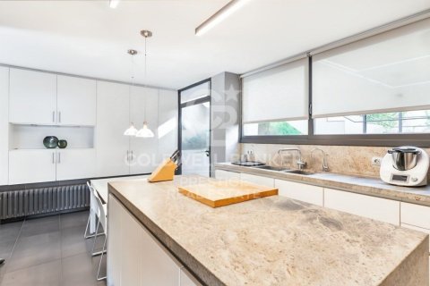 Hus till salu i Esplugues de Llobregat, Barcelona, Spanien 4 sovrum, 452 kvm. Nr. 159655 - foto 15