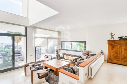 Dom w Esplugues de Llobregat, Barcelona, Hiszpania 4 sypialnie, 452 mkw. nr 159655 – zdjęcie 4