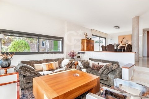 Hus till salu i Esplugues de Llobregat, Barcelona, Spanien 4 sovrum, 452 kvm. Nr. 159655 - foto 6