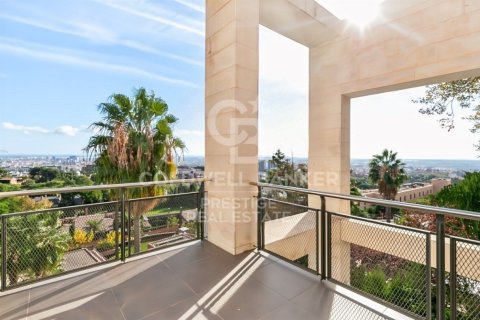 Hus till salu i Esplugues de Llobregat, Barcelona, Spanien 4 sovrum, 452 kvm. Nr. 159655 - foto 10