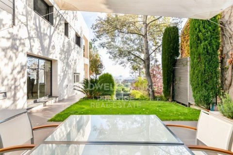Hus till salu i Esplugues de Llobregat, Barcelona, Spanien 4 sovrum, 452 kvm. Nr. 159655 - foto 22