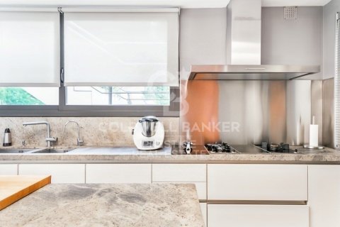 Hus till salu i Esplugues de Llobregat, Barcelona, Spanien 4 sovrum, 452 kvm. Nr. 159655 - foto 16
