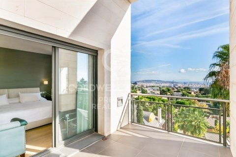 Dom w Esplugues de Llobregat, Barcelona, Hiszpania 4 sypialnie, 452 mkw. nr 159655 – zdjęcie 18