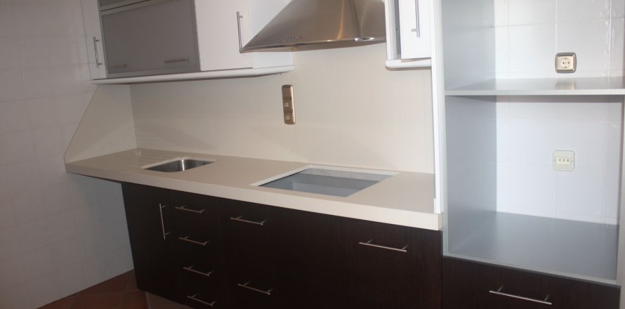 Townhouse in Torrevieja, Alicante, Spain 2 bedrooms, 225 sq.m. No. 117208