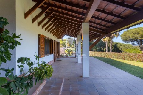Villa en venta en Cabrera de Mar, Barcelona, España 6 dormitorios, 698 m2 No. 150275 - foto 8