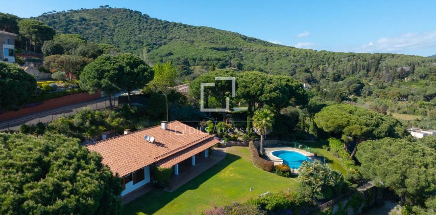 Villa en Cabrera de Mar, Barcelona, España 6 dormitorios, 698 m2 No. 150275